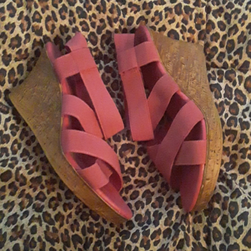 Max Rave Pink Wedge Heels - Picture 3 of 4